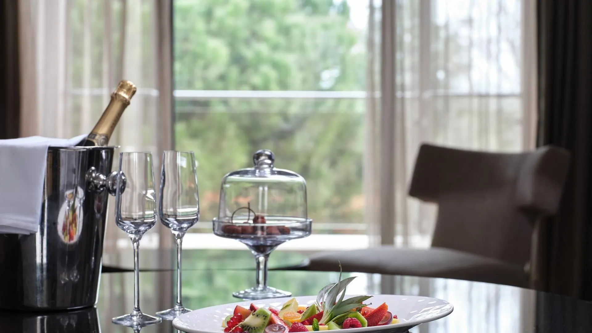 September Hotel Салоники