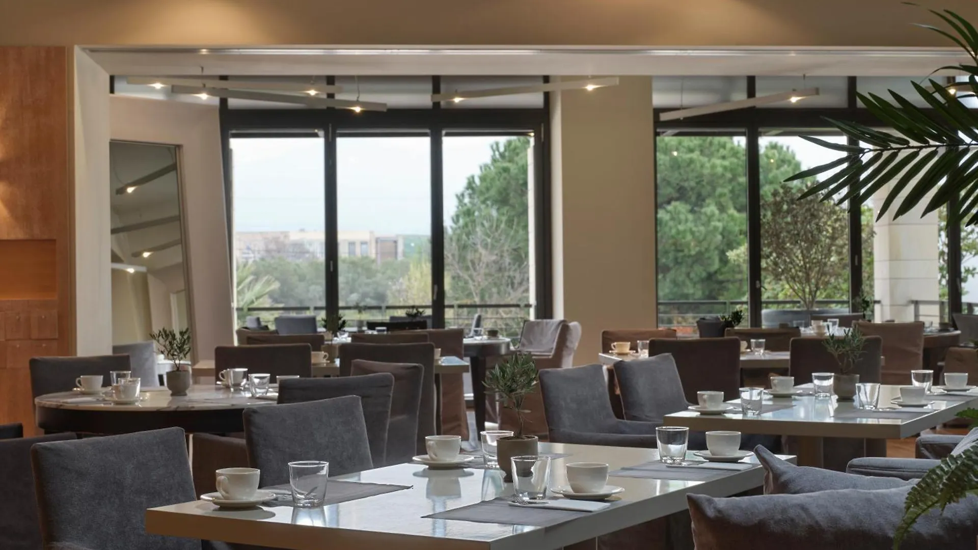 September Hotel Салоники 5*,
